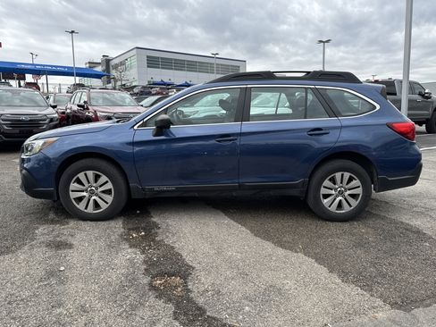 Used 2019 Subaru Outback 2.5i image 6
