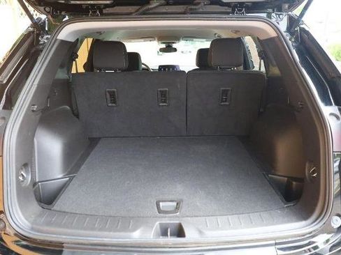 Used 2025 Chevrolet Blazer LT FWD image 7