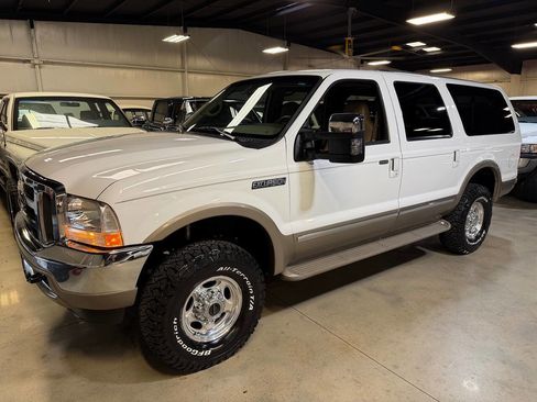 Used 2002 Ford Excursion Limited AWD/4WD image 11