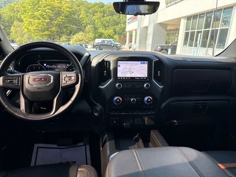 Used 2023 GMC Sierra 2500 AT4 w/ AT4 Premium Plus Package AWD/4WD image 15