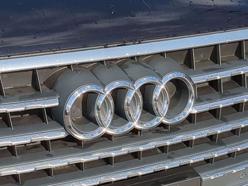 Used 2018 Audi Q7 3.0T Premium image 19