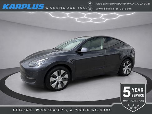 Used 2024 Tesla Model Y 2WD image 1