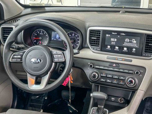 Used 2022 Kia Sportage LX FWD image 12