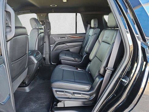 Used 2022 Cadillac Escalade Luxury w/ LPO, Floor Liner Package image 18