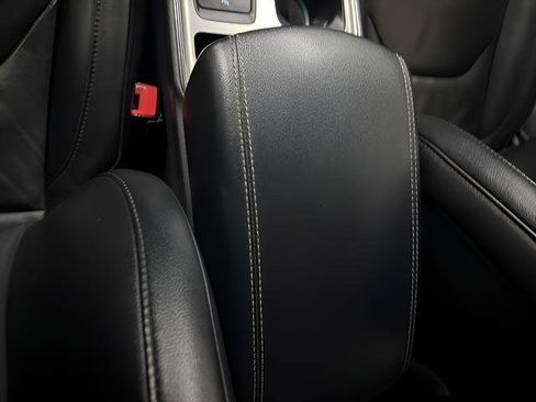 Used 2022 Ford Edge Titanium image 16