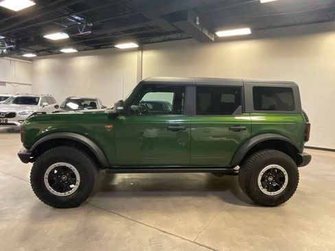 Used 2023 Ford Bronco Badlands AWD/4WD image 3