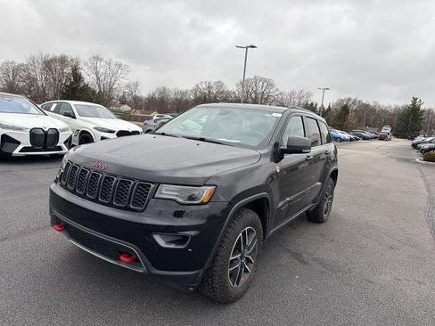 Used 2020 Jeep Grand Cherokee Trailhawk w/ Trailhawk Luxury Group image 3