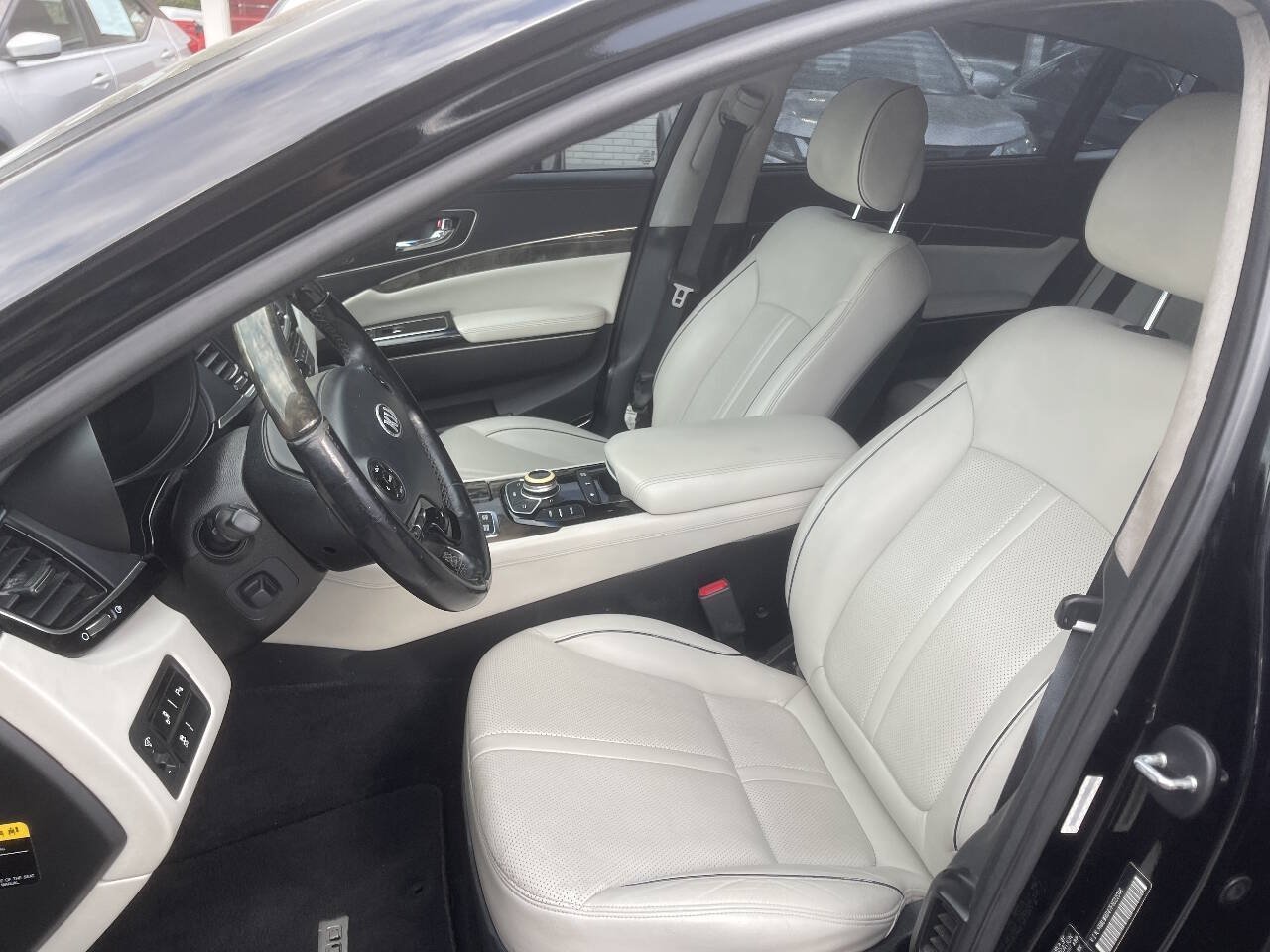 Used 2015 Kia K900 Luxury RWD image 11