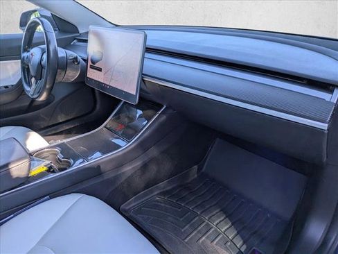 Used 2018 Tesla Model 3 Mid Range image 22