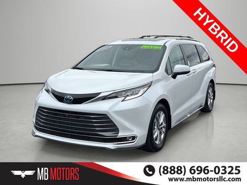 Used 2024 Toyota Sienna Limited AWD/4WD image 1