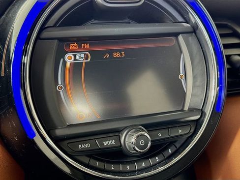 Used 2017 MINI Cooper 2-Door Hardtop image 14