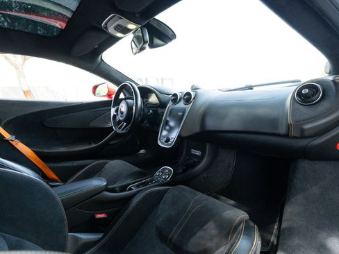 Used 2018 McLaren 570S RWD image 50