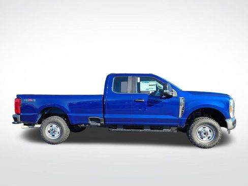 New 2026 Ford F250 XL w/ XL Off-Road Package image 6