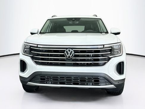 Used 2025 Volkswagen Atlas SE AWD/4WD image 2