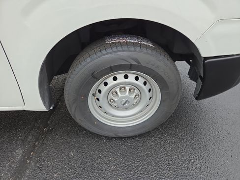 Used 2020 Nissan NV 1500 S image 9