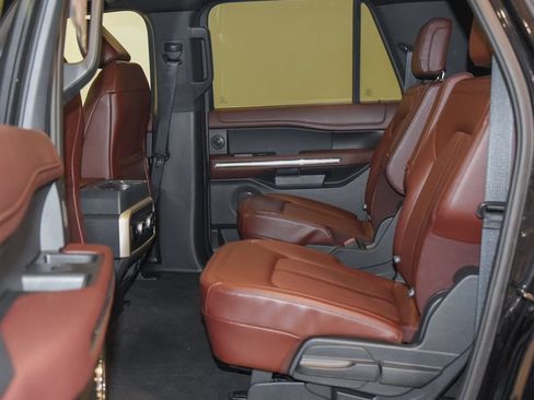 Used 2023 Ford Expedition Max Limited AWD/4WD image 6