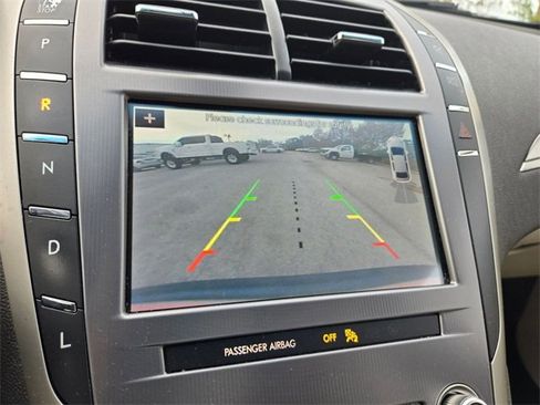 Used 2019 Lincoln MKZ Premiere image 13