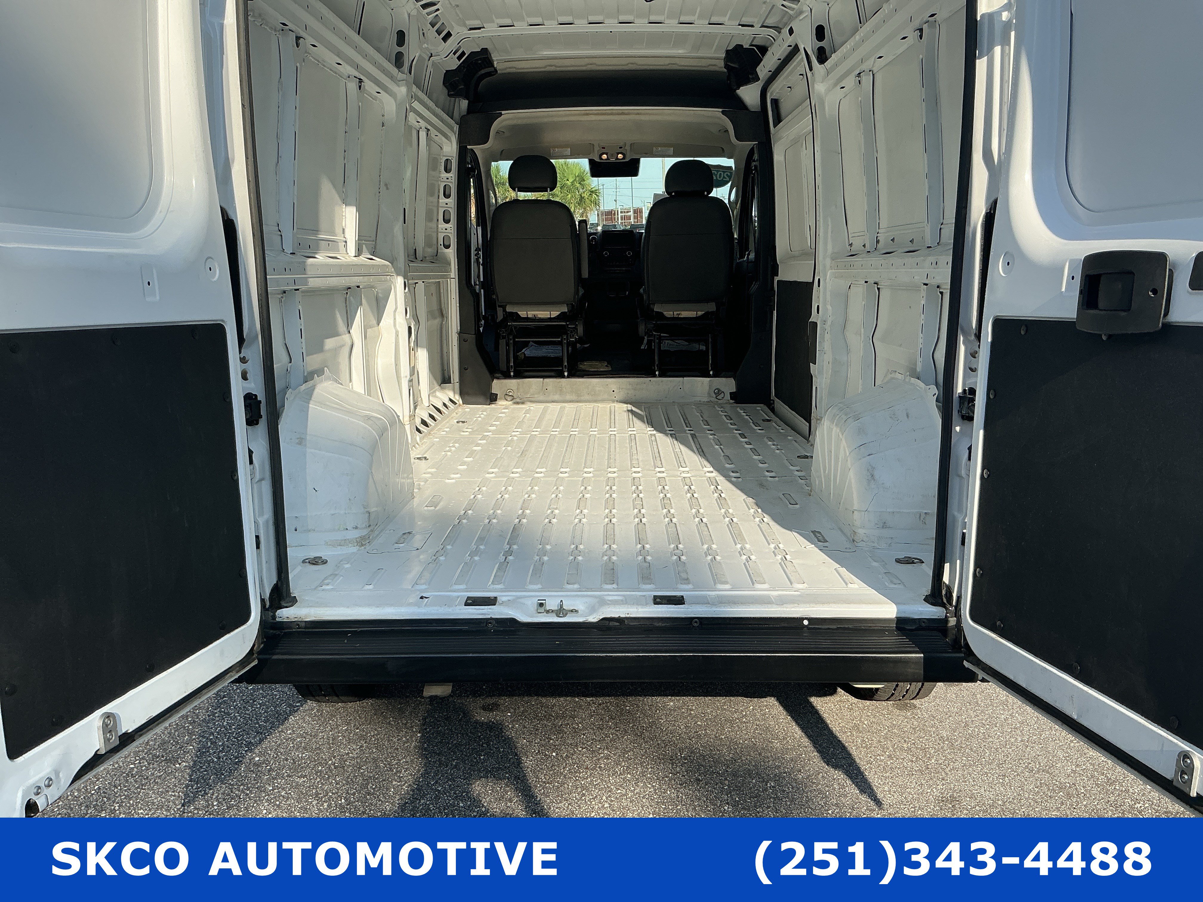 Used 2025 RAM ProMaster 3500 w/ Convenience Group FWD image 21