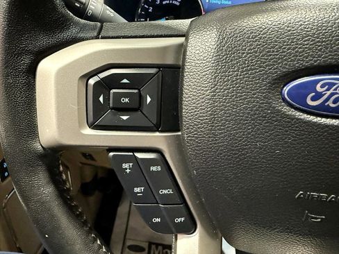 Used 2018 Ford F350 Lariat w/ Chrome Package image 21