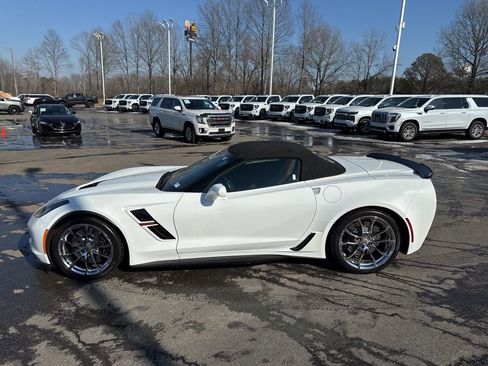 Used 2017 Chevrolet Corvette Grand Sport image 2