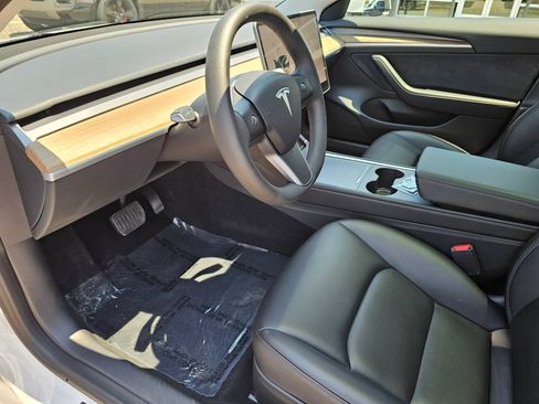 Used 2023 Tesla Model 3 Standard Range RWD image 11