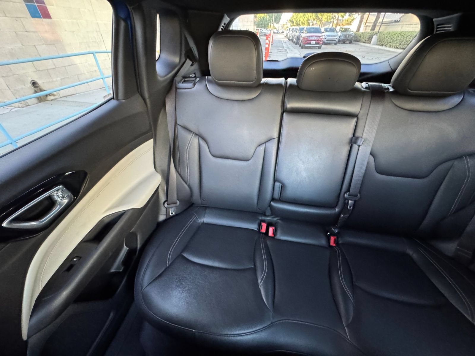 Used 2025 Jeep Compass Limited AWD/4WD image 39