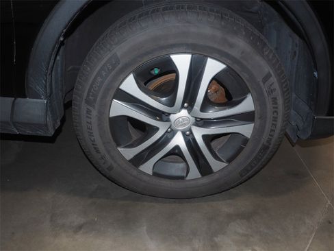 Used 2016 Toyota RAV4 LE image 15