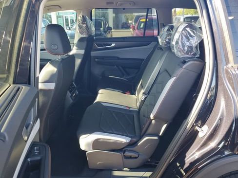 New 2026 Volkswagen Atlas Peak Edition AWD/4WD image 12