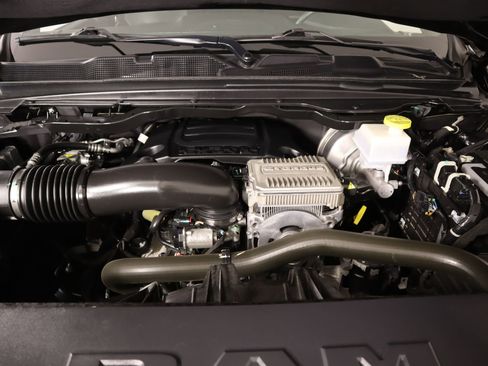 Used 2023 RAM 1500 Laramie AWD/4WD image 21