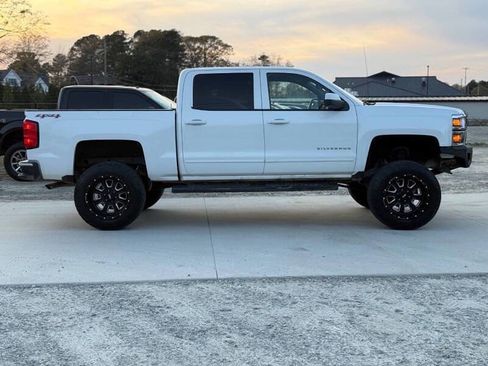 Used 2015 Chevrolet Silverado 1500 LT AWD/4WD image 3