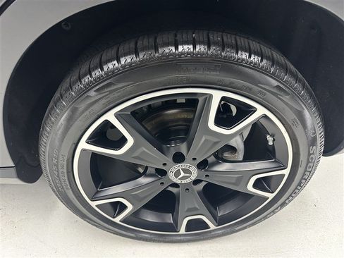 Used 2020 Mercedes-Benz GLA 250 4MATIC image 17