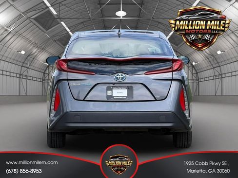 Used 2017 Toyota Prius Prime Plus w/ Carpet Mat Package FWD image 4