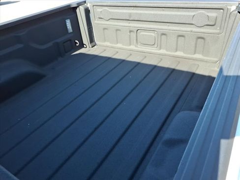 Used 2023 Jeep Gladiator Sport image 11