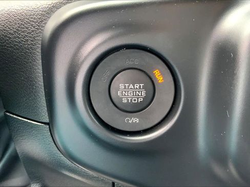 Used 2022 Jeep Wrangler Unlimited Sahara w/ LED Lighting Group AWD/4WD image 32