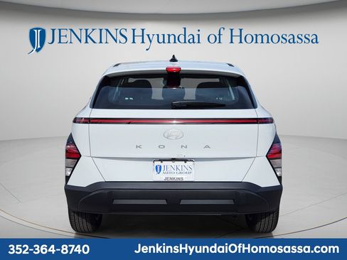 New 2026 Hyundai Kona SE FWD image 3