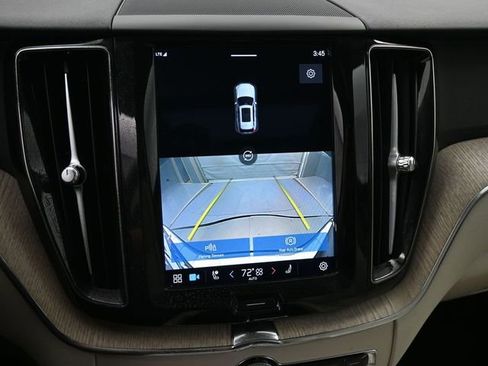 Used 2023 Volvo XC60 B5 Plus w/ Protection Package Premier image 17