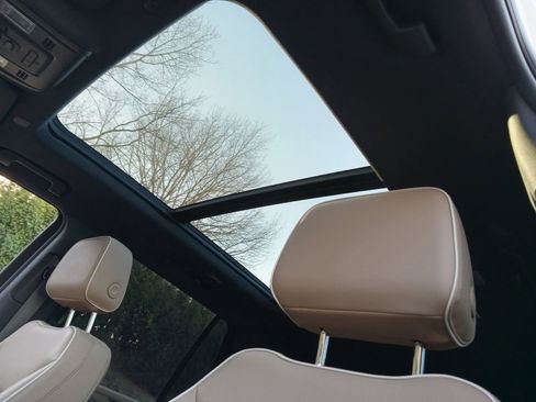 Used 2023 Chevrolet Tahoe Premier w/ Premium Package 2 image 16