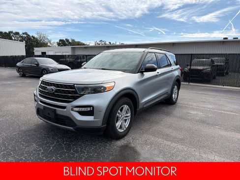 Used 2020 Ford Explorer XLT w/ Equipment Group 202A image 9