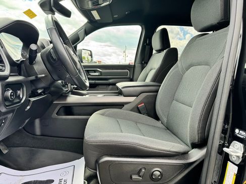 Used 2022 RAM 1500 Big Horn AWD/4WD image 17