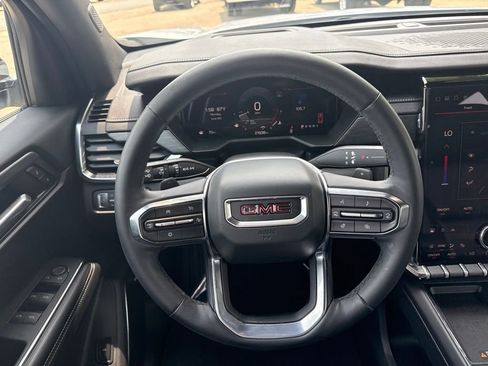 Used 2024 GMC Acadia Elevation w/ Black Edition FWD image 15