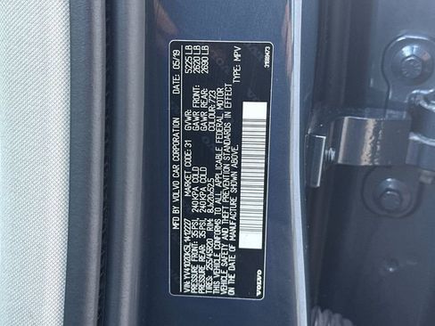 Used 2020 Volvo XC60 T5 Momentum w/ Protection Package Premier image 29