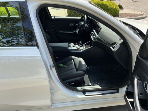 Used 2020 BMW 330i Sedan RWD image 33