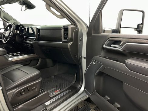 Certified 2025 Chevrolet Silverado 2500 LTZ w/ LTZ Plus Package AWD/4WD image 41