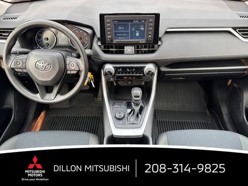 Used 2022 Toyota RAV4 LE AWD/4WD image 5