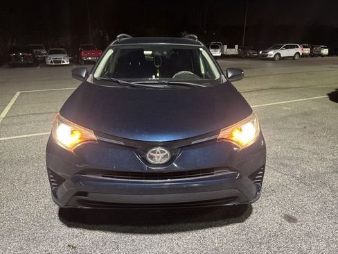 Used 2017 Toyota RAV4 LE image 3