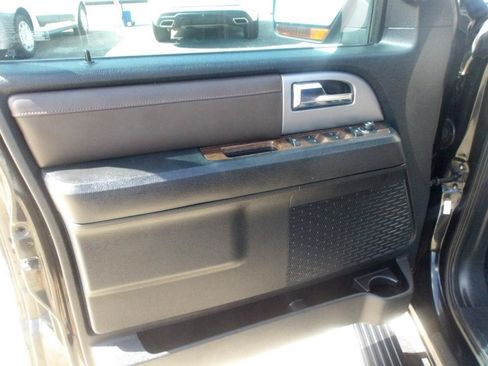 Used 2015 Ford Expedition King Ranch RWD image 18