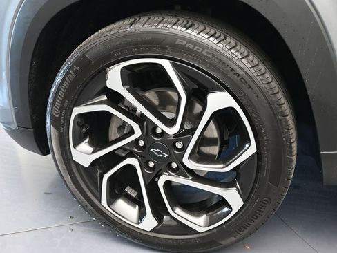 Used 2024 Chevrolet Trax RS w/ Sunroof Package image 31