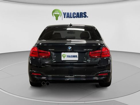 Used 2017 BMW 330i xDrive Sedan w/ Premium Package AWD/4WD image 4