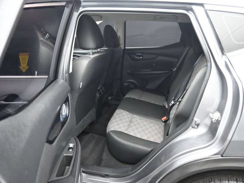 Used 2019 Nissan Rogue Sport SV AWD/4WD image 32