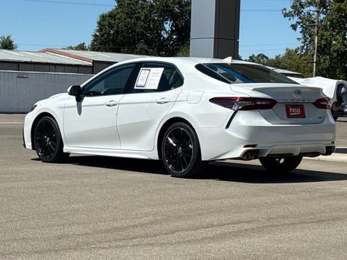Used 2023 Toyota Camry XSE FWD image 5